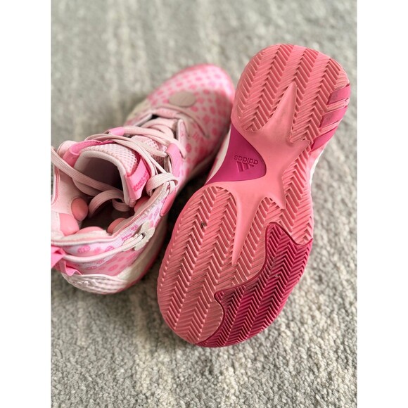 Athletic_Shoes